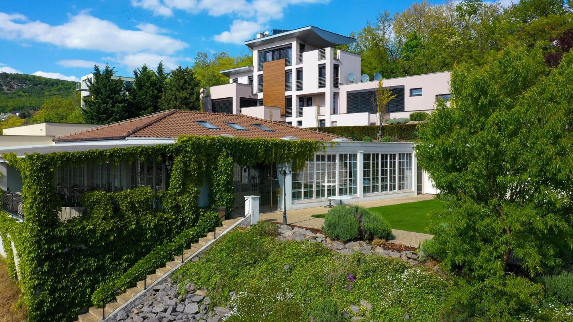 Zlaty Klucik - Golden Key With Luxury Nitra